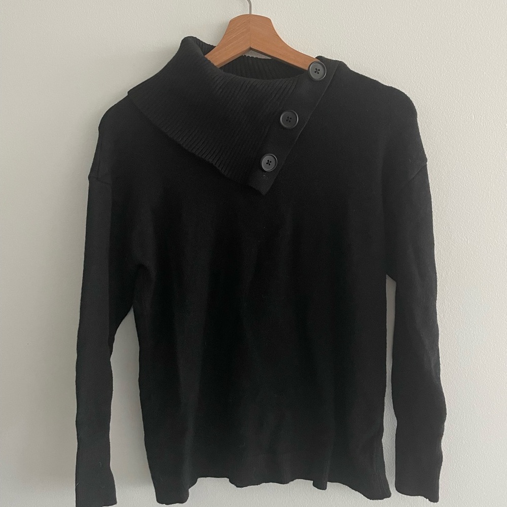 Y2K Black Suzy Shier Asymmetric button collar sweater